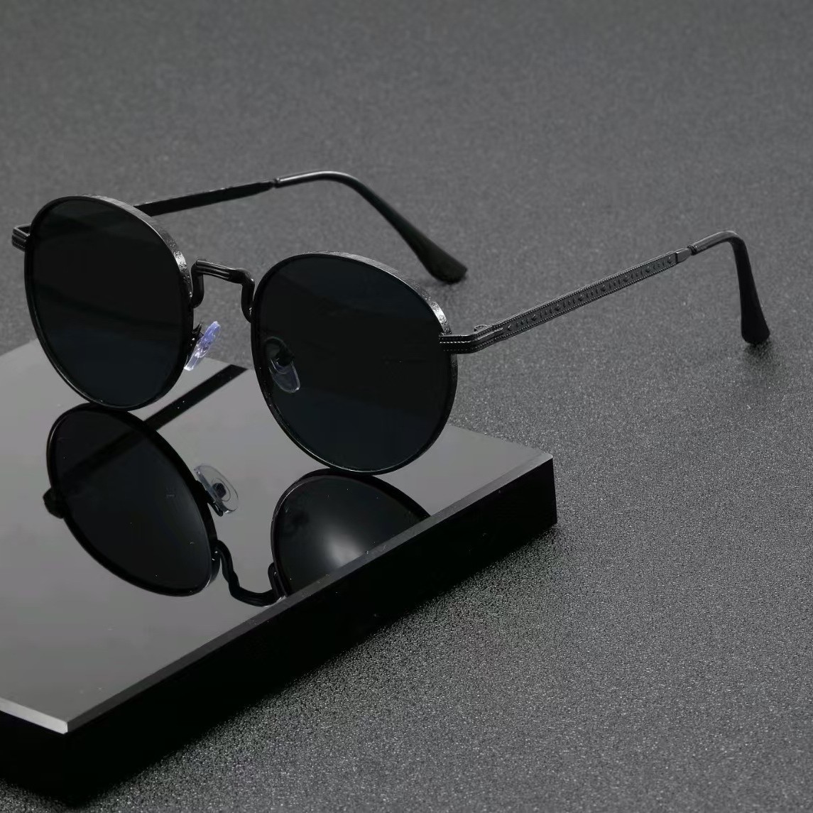 Fashion Classic Round Sunglass - Designer Sunglasses review and price
